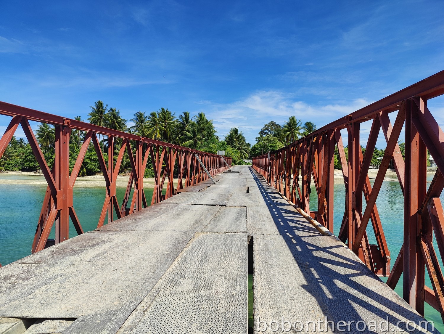Brücke zwischen Nord- und Südtarawa