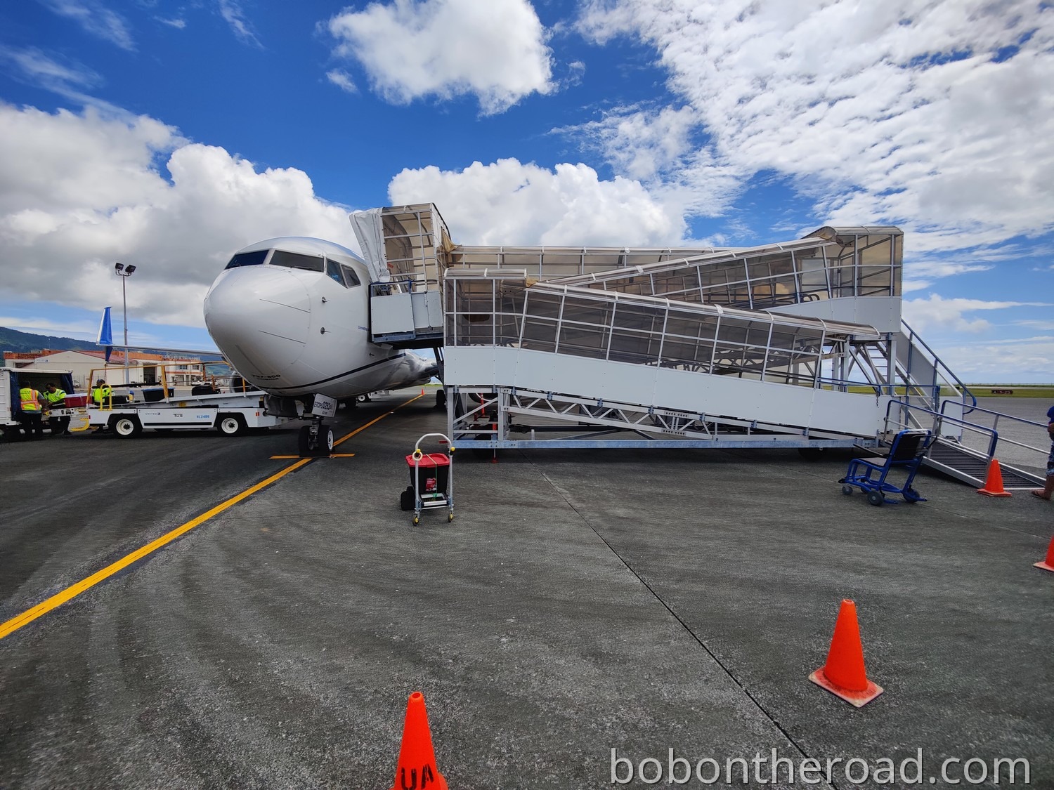 Island Hopper Flugzeug Kosrae 2