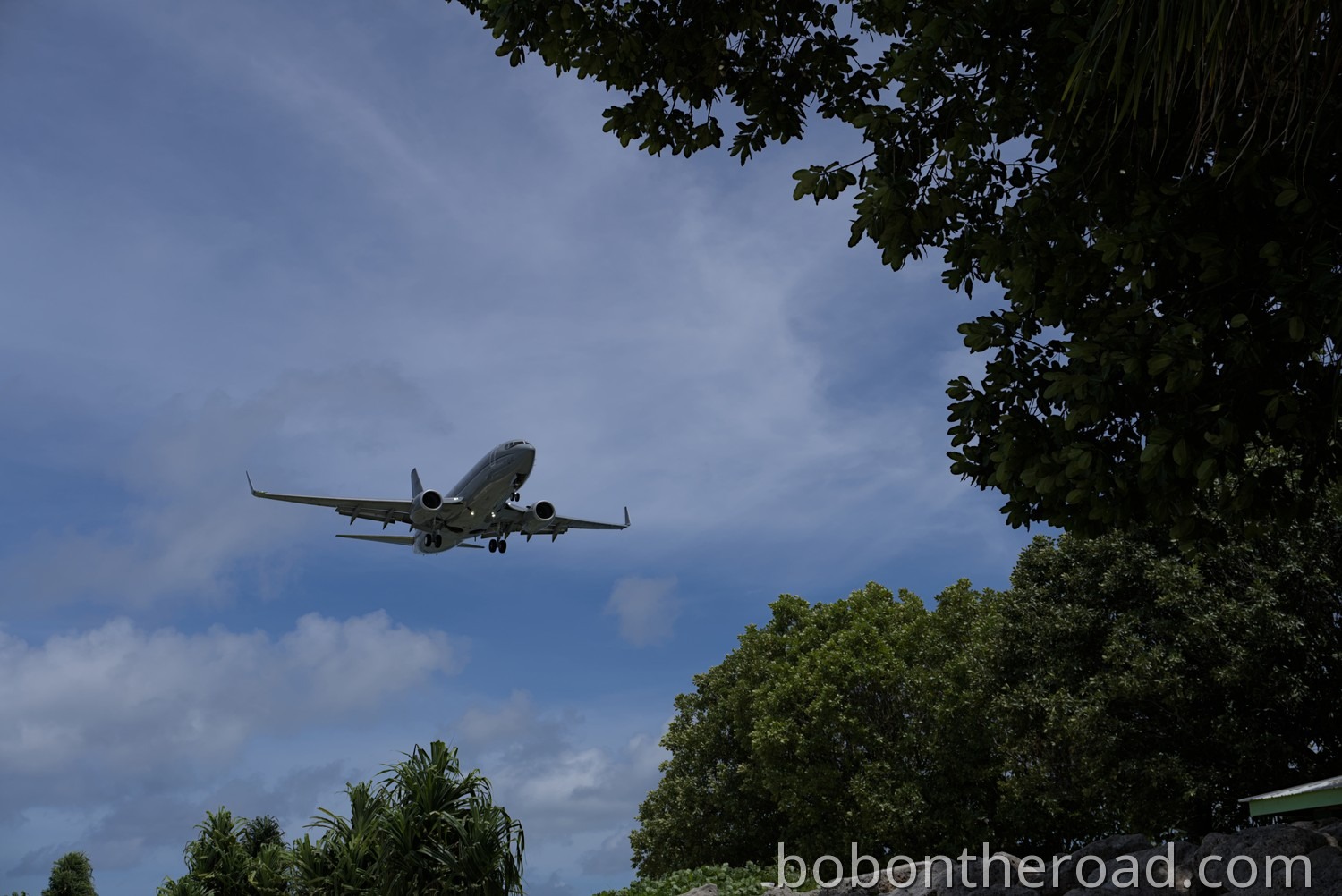Majuro Flugzeug im Anflug
