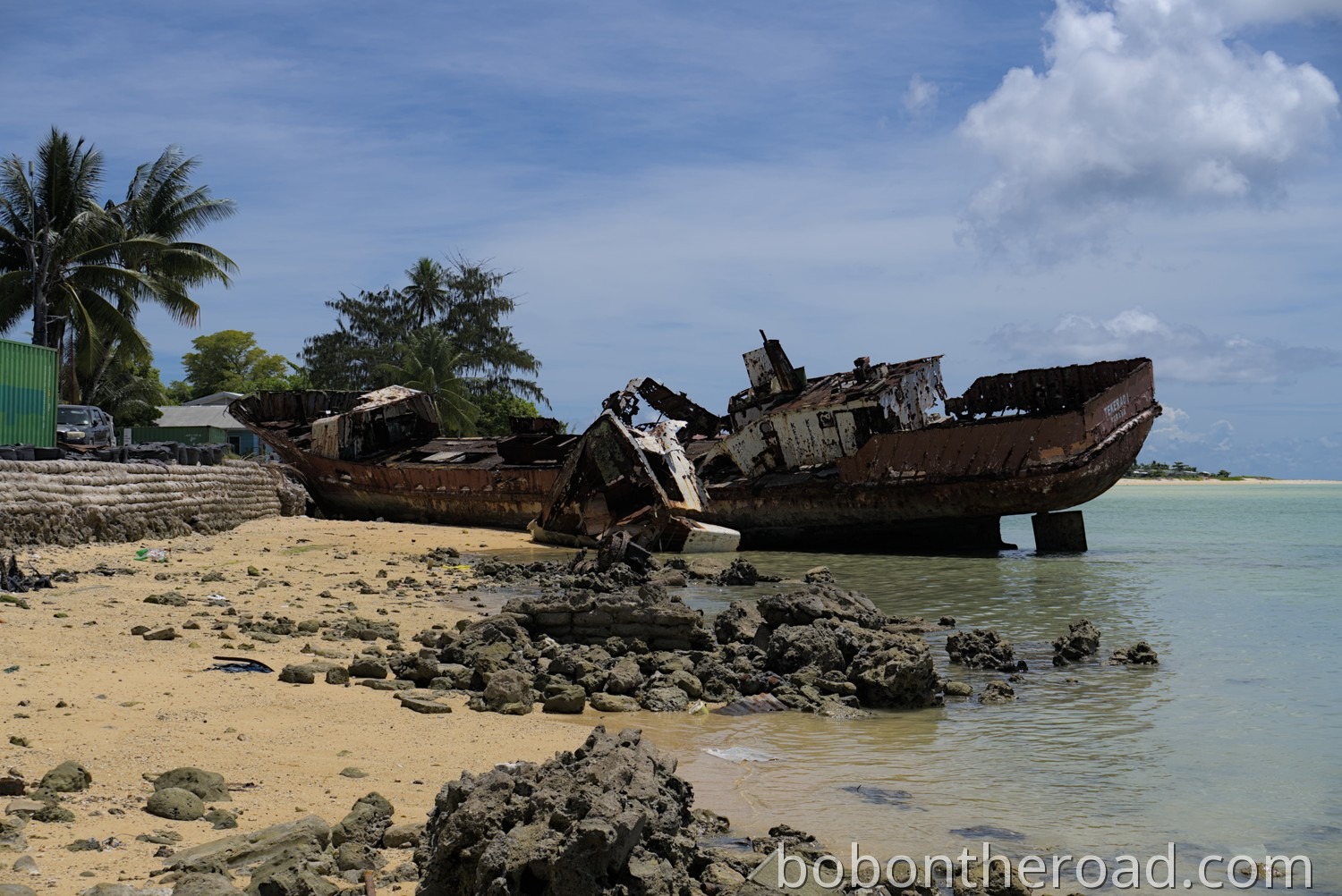 Schiffswrack in Betio 01