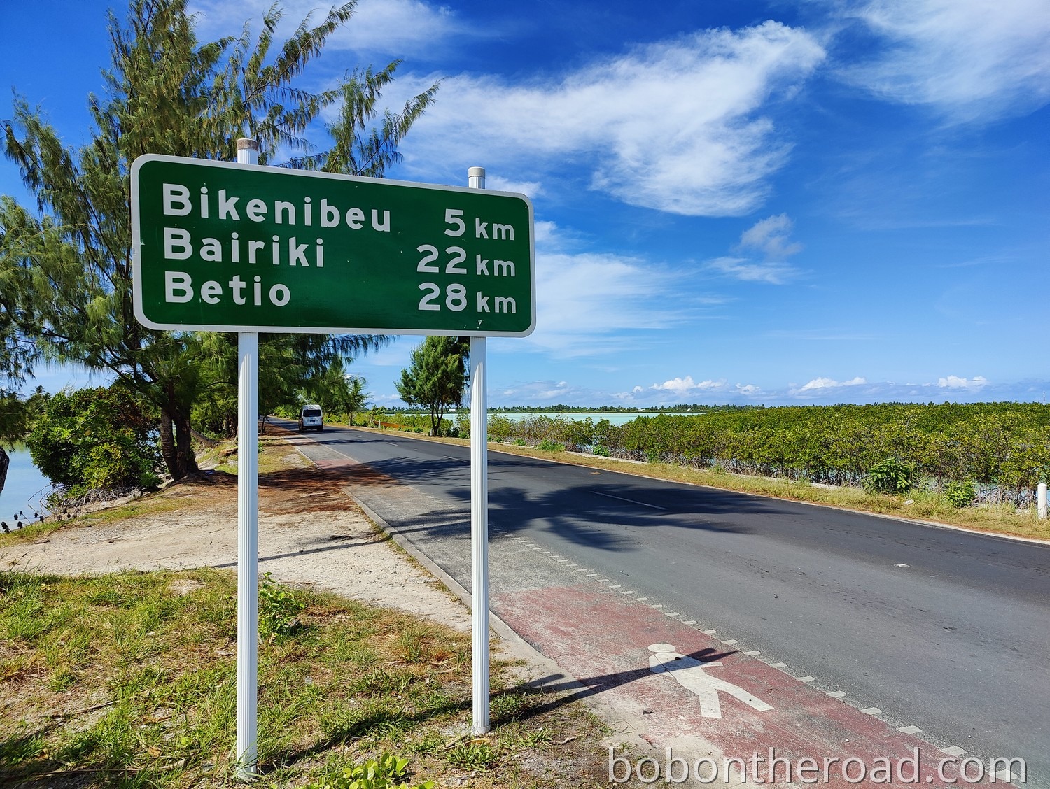 Straßenschild in Kiribati